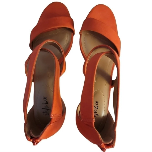New Style & Co heels - Picture 6 of 6